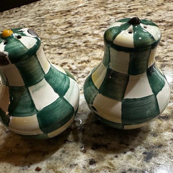 Mackenzie-child’s emerald check salt and pepper shakers - Picture 5 of 6
